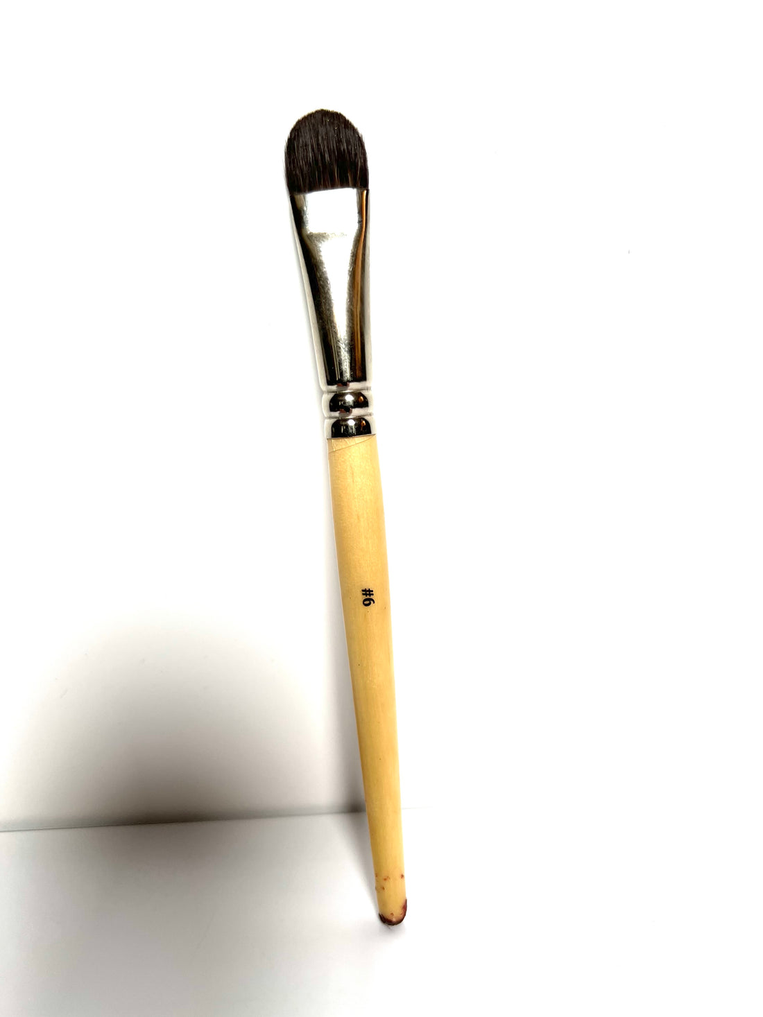 The Lux Flatliner Eye Brush